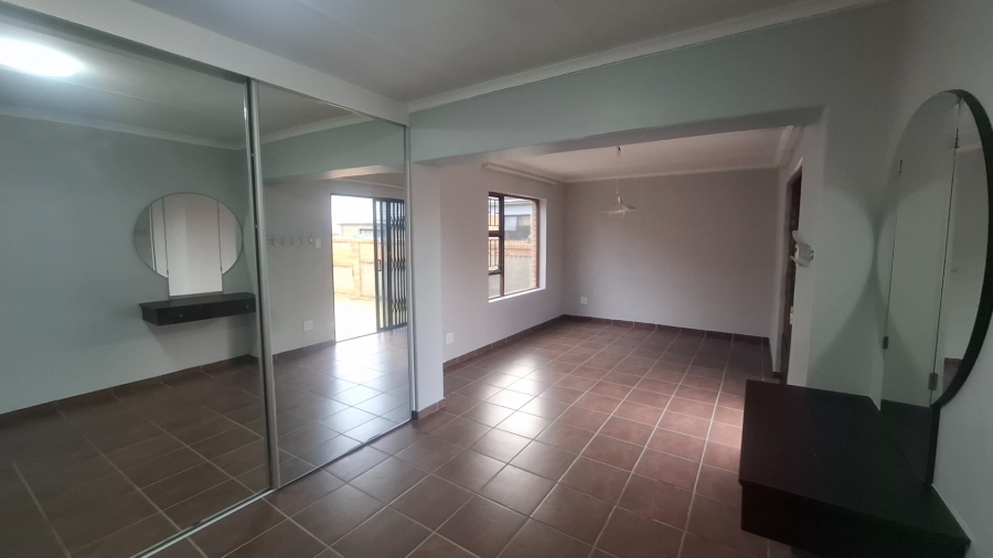 3 Bedroom Property for Sale in Heiderand Western Cape